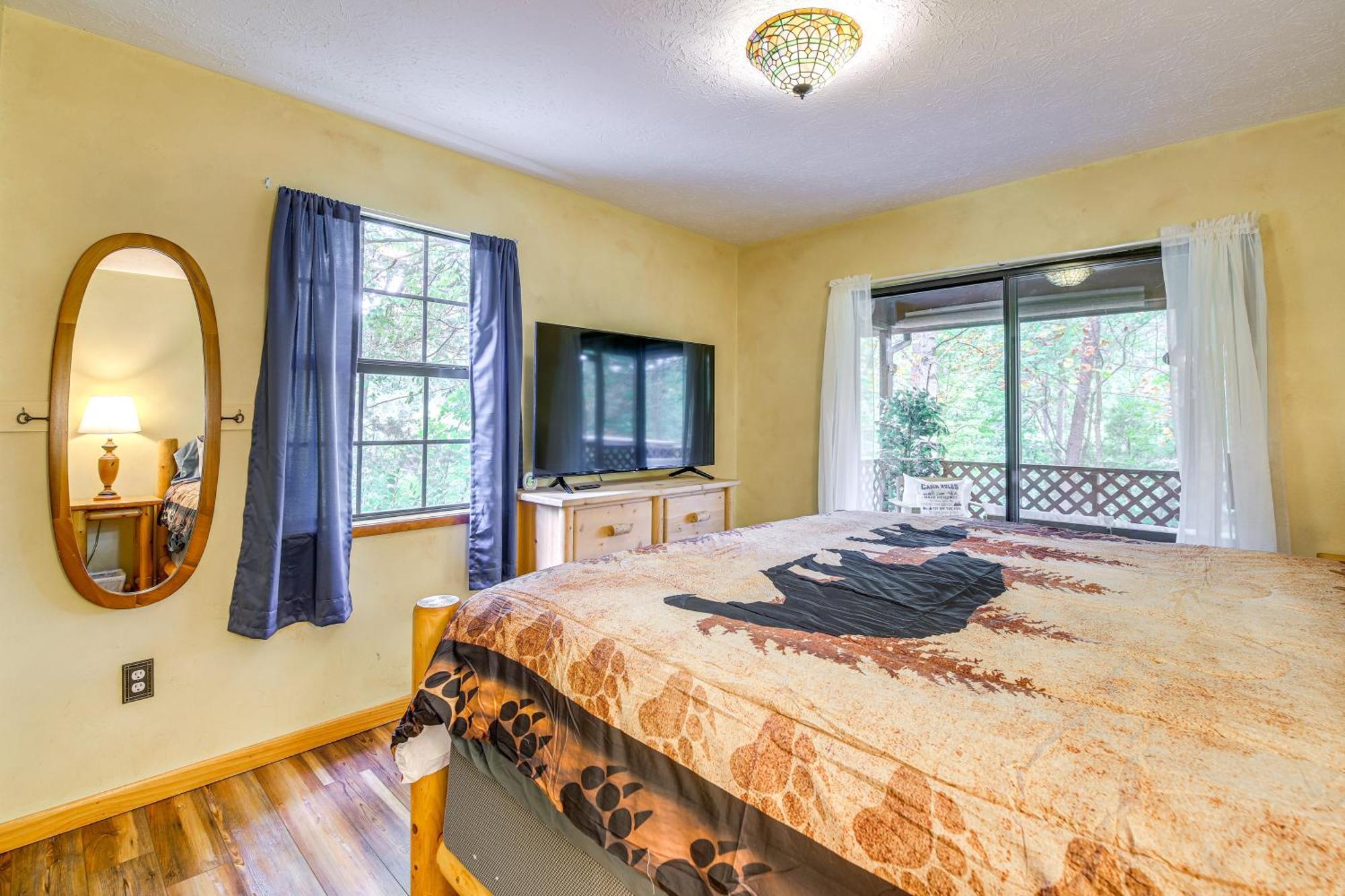 Pet-Friendly Sevierville Rental With Private Hot Tub Exterior photo
